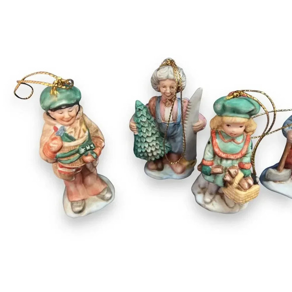 Set 10 The Evergreen Express Roman 1986 Porcelain Christmas Ornaments - Picture 3 of 8